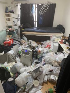 福岡市30代男性のゴミ屋敷の片付け前の画像①