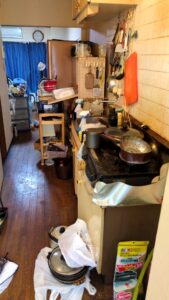 佐賀県伊万里市のゴミ屋敷の片付け前の画像①